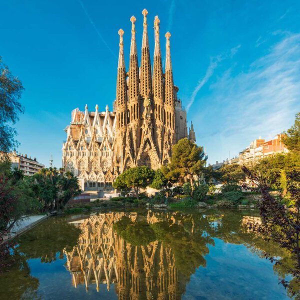 Spain-Barcelona-Sagrada